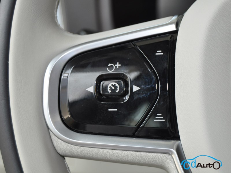 2015款 进口沃尔沃 XC90 中控