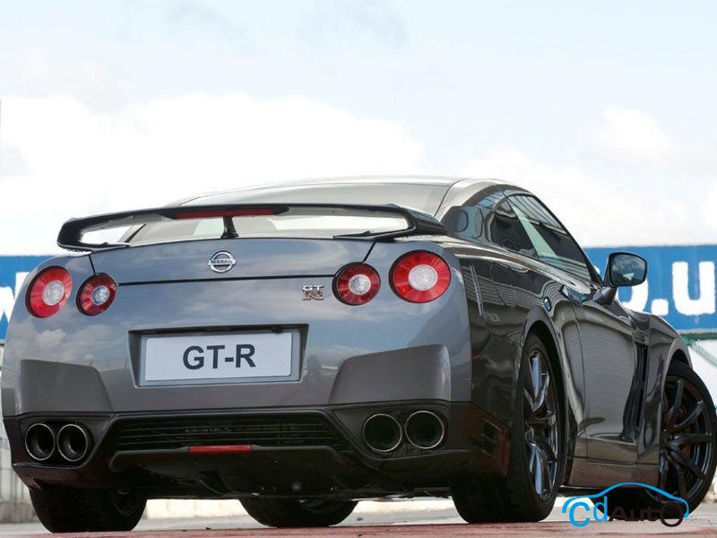 2012款日产GT-R 外观