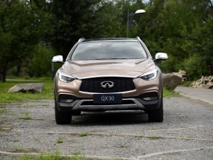 英菲尼迪(进口) 英菲尼迪QX30 2016款 2.0T 基本型