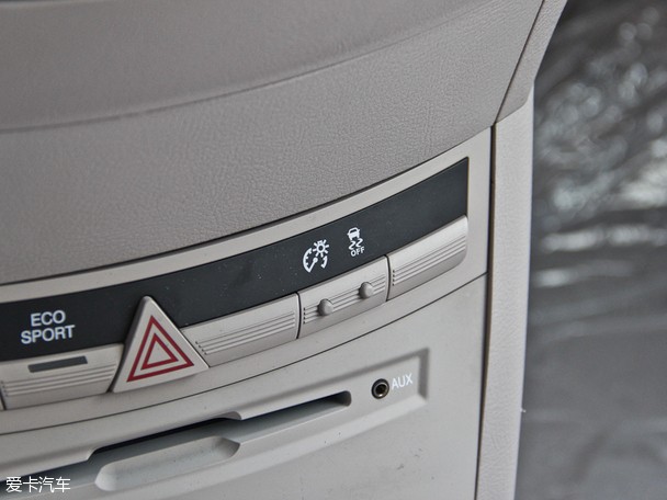 比亚迪汽车2014款比亚迪e6