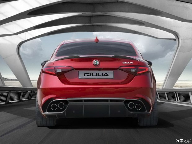 阿尔法罗密欧 Giulia 2015款 性能版