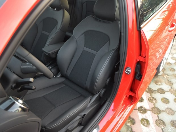奥迪(进口) 奥迪A1 2016款 30 TFSI Sportback豪华型